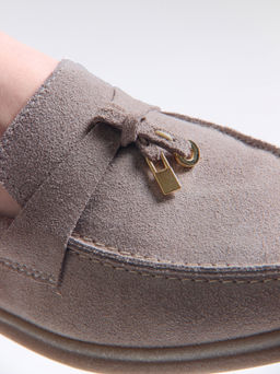 Лоферы туфли 170.2614be. ваниль замша