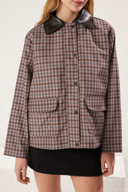 TRENDYOLMILLA Cok Renkli Poti Kare Desenli Suni Deri Yaka Detayl? Oversize Ceket Mont TWOSS25MO00022  фото 3