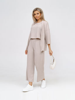 Костюм женский, цвет белый