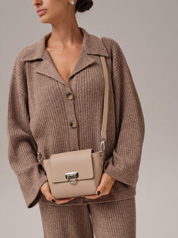 Сумка кожаная кросс-боди Azaro 3520 розово-бежевый/бизон