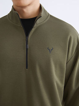 Dik Yaka Erkek Sweatshirt