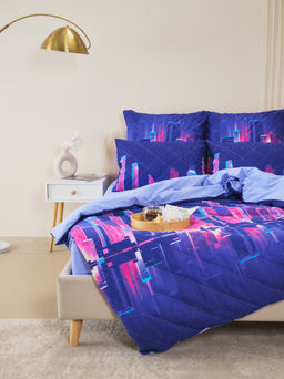 Постельное белье зима-лето из поплина с простыней на резинке - Сити Найт 2 сп.с прост.на резинке 180*200*25 (нав.70х70)