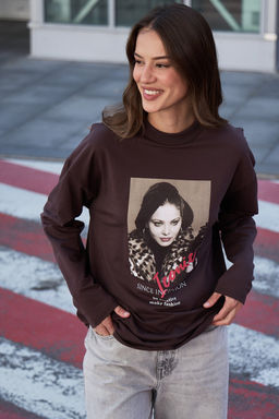 Лонгслив оверсайз с принтом