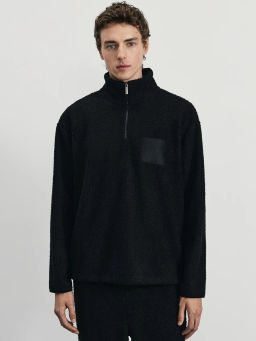 Толстовка relax fit с нашивкой / Zarina