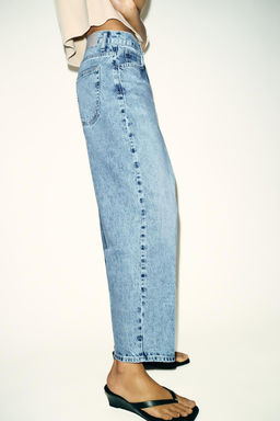 Z1975 MID-WAIST BARREL JEANS WITH PRESSED CREASE - Zara фото 4