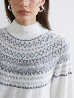 Dik Yaka Desenli Kad?n Triko Kazak