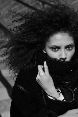 Chaqueta de corte holgado en borreguito - H&m фото 4