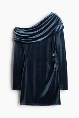Vestido de un hombro en velour