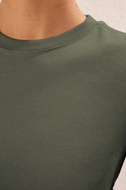 Haki Kal?n Pamuklu Tok Kumasl? Bisiklet Yaka K?sa Kol Regular Kesim Orme T-Shirt TWOSS25TS00002