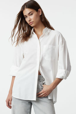 Ekru Yakada Serit Tas Detayl? Oversize / Genis Kal?p Dokuma Gomlek TWOAW25GO00026