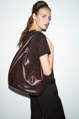 MAXI BUCKET BAG WITH SIDE ZIP
