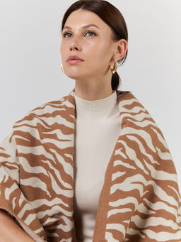 В СОСТАВЕ ШЕРСТЬ И КАШЕМИР Большой, мягкий, теплый однотонный двусторонний палантин - Tantino фото 4