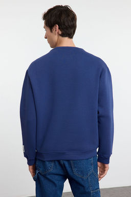 TRENDYOL MAN Lacivert Oversize/Genis Kesim Ici Polar/S?cak Tutan Bask?l? Sweatshirt TMNAW25SW00064 - Trendyolmilla фото 10