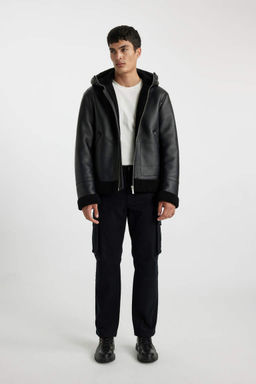 Широкая посадка по фигуре Широкая посадка с нормальной талией Широкие брюки-карго с карманами