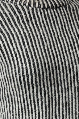 Ekru Crop Yumusak Dokulu Bisiklet Yaka Triko Kazak TWOAW25KZ00000 - Trendyolmilla фото 4