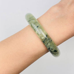 Браслет цельный из Пренита