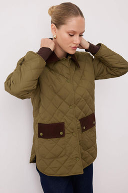 Koyu Haki Oversize Kal?p Yakas? Kadife Detayl? Kapitone Mont TWOAW26MO00139 - Trendyolmilla фото 4