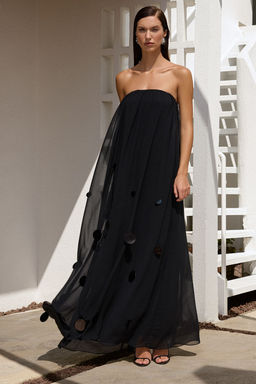 TRENDYOLMILLA Siyah A-Kesim Straplez Sifon Dokuma Uzun S?k Abiye & Mezuniyet Elbise TPRSS25AE00137