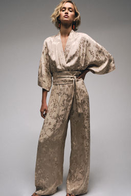MONO LARGO KIMONO JACQUARD CINTUR?N / Cava