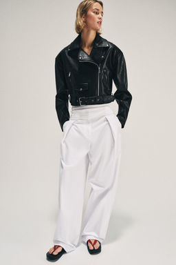 CAZADORA BIKER HOMBRERAS EFECTO PIEL / Negro - Zara фото 9