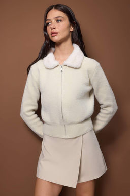 Ekru Yumusak Dokulu Yakas? Kurklu Triko H?rka TWOAW26HI00294