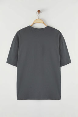 Antrasit Oversize/Genis Kesim Penguen Nak?sl? %100 Pamuklu T-Shirt TMNSS23TS00243