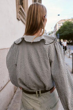RUFFLED GINGHAM BLOUSE - Zara фото 4