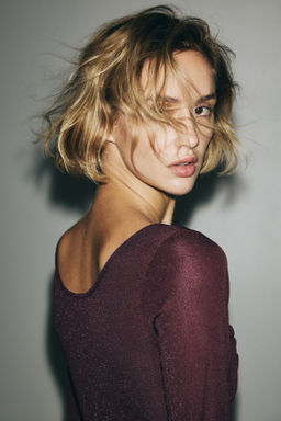 Top brillante con detalle girado - H&m фото 5