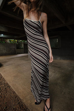 VESTIDO MIDI R?STICO RAYAS / Negro / Marr?n - Zara фото 4