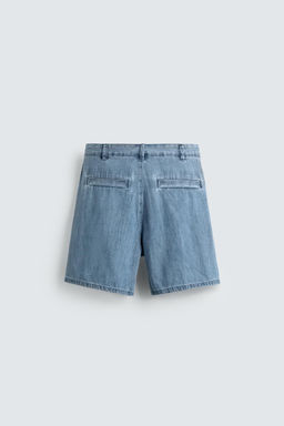 BERMUDA DENIM  RELAXED FIT PLIEGUES / Azul claro