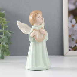 Фигурка керамика «Девочка-ангел в зелёном платье с лирой в руках», 7×5.5×12.2 см