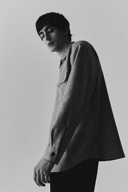 Camisa con bolsillos Regular Fit - H&m фото 3