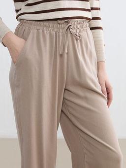 Beli Lastikli Geni? Pa?a Kad?n Pantolon