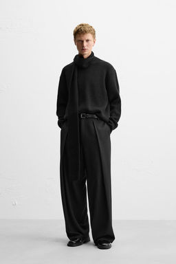 WIDE-FIT PLEATED TROUSERS