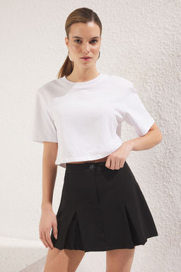 TRENDYOLMILLA Siyah Dokuma Pilise Detayl? Sort Etek TWOAW24SR00000