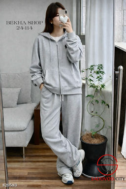 Женский костюм спортивный