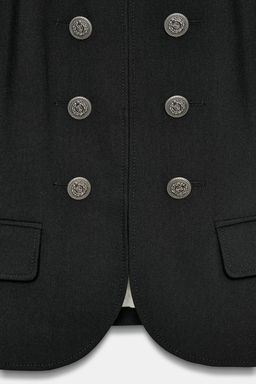 CHAQUETA ENTALLADA BOTONES HOMBRERAS / Negro