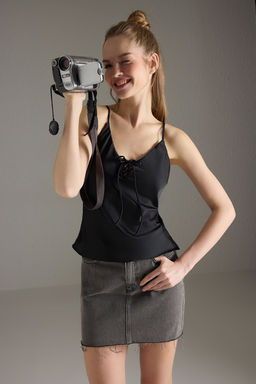 Siyah Saten Ask?l? Bagc?kl? Dokuma Bluz TWOSS25BZ00524