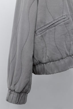 CAZADORA ACOLCHADA FLUIDA / Gris antracita