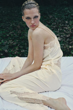 TOP LENCERO SATINADO ENCAJE / Crudo - Zara фото 2