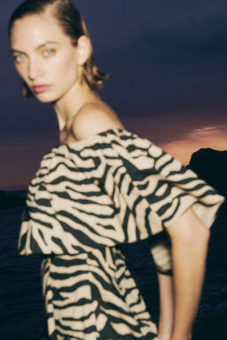 Vestido off-the-shoulder con volante - H&m фото 4