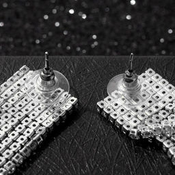 Серьги висячие со стразами Водопад квадрат, цвет белый в серебре, 9,5см - Queen fair фото 3