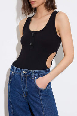 Limited Edition Siyah Vucuda Oturan Havuz Yaka C?tc?tl? Fitilli Esnek Orme Body TWOSS26BD00014