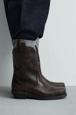 COWBOY BOOTS