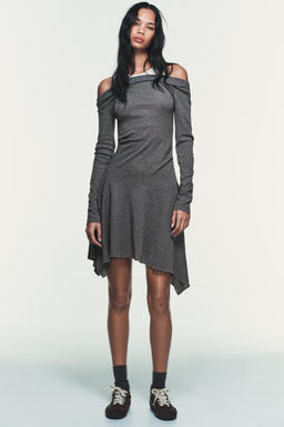 VESTIDO CORTO ASIM?TRICO / 831