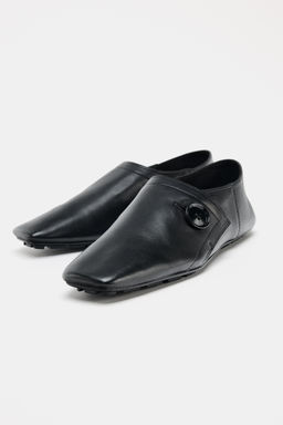 FLAT LEATHER SHOES WITH BUTTON DETAIL - Zara фото 6
