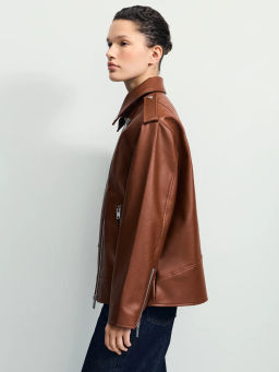 Куртка-косуха прямого силуэта из искусственной кожи / Zarina  фото 7