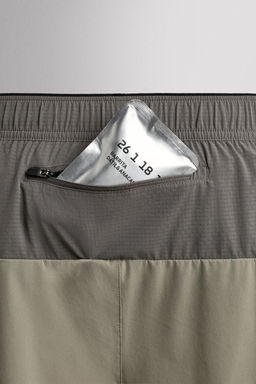 PANTAL?N CORTO TRAIL RUNNING COMBINADO / Gris - Zara фото 11