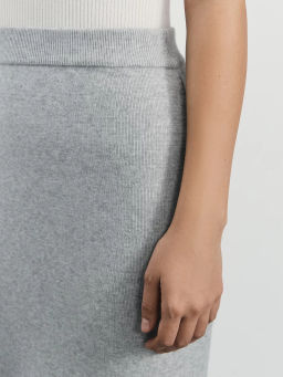 Вязаная юбка миди с вискозой / Zarina