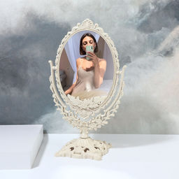 Зеркало настольное, двустороннее, с увеличением, зеркальная поверхность 8,5 × 12,1 см, цвет бронзовый